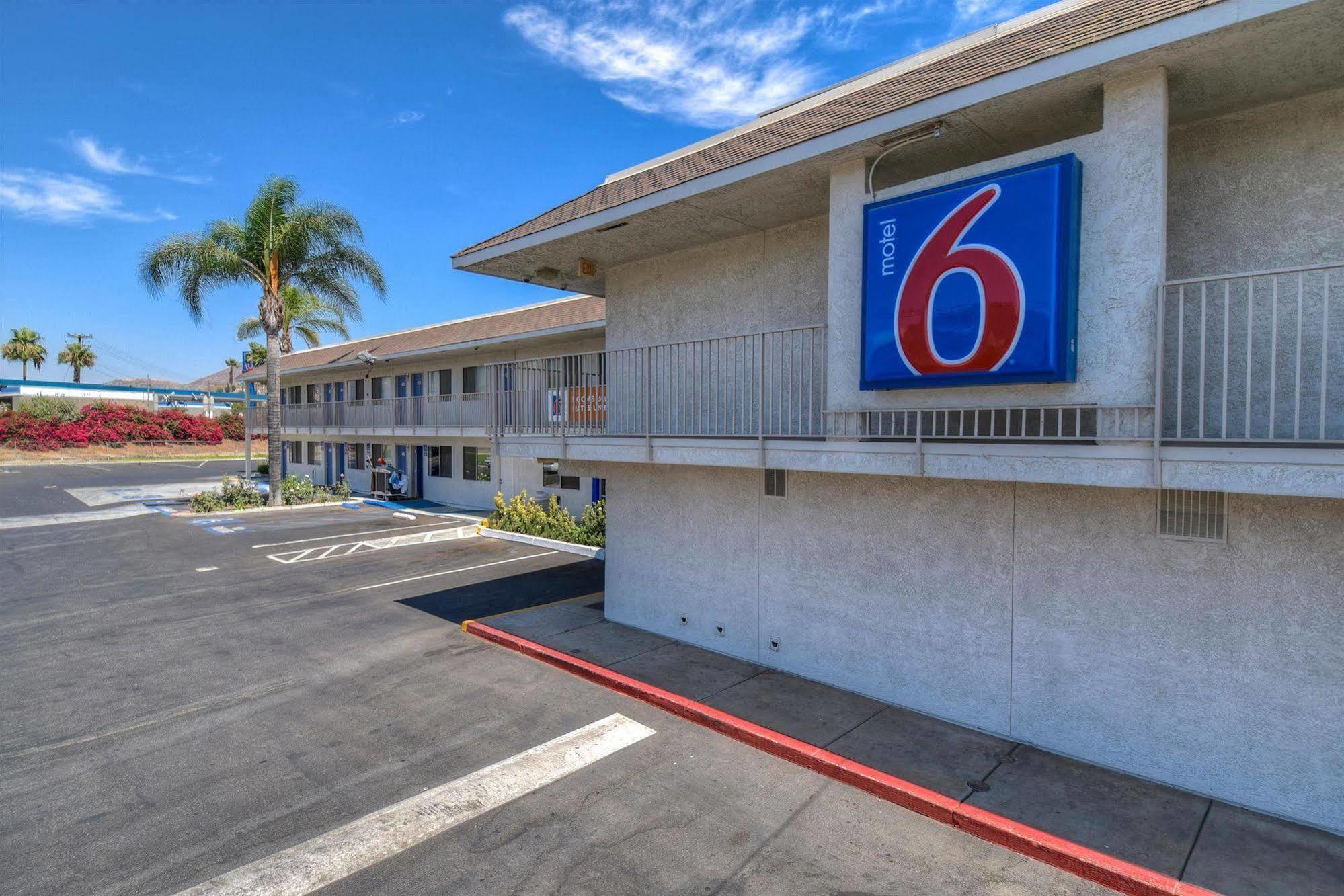 Motel 6-Jurupa Valley, Ca - Riverside West Екстер'єр фото