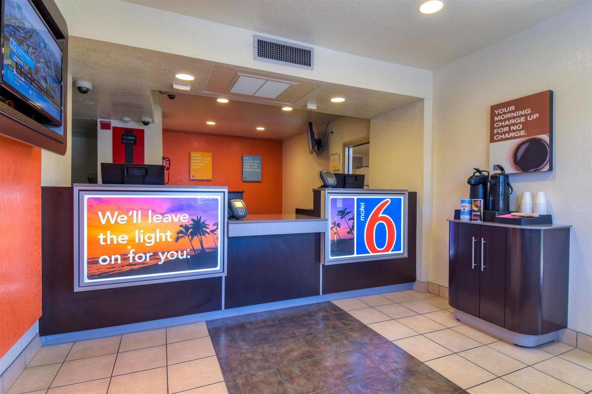 Motel 6-Jurupa Valley, Ca - Riverside West Екстер'єр фото