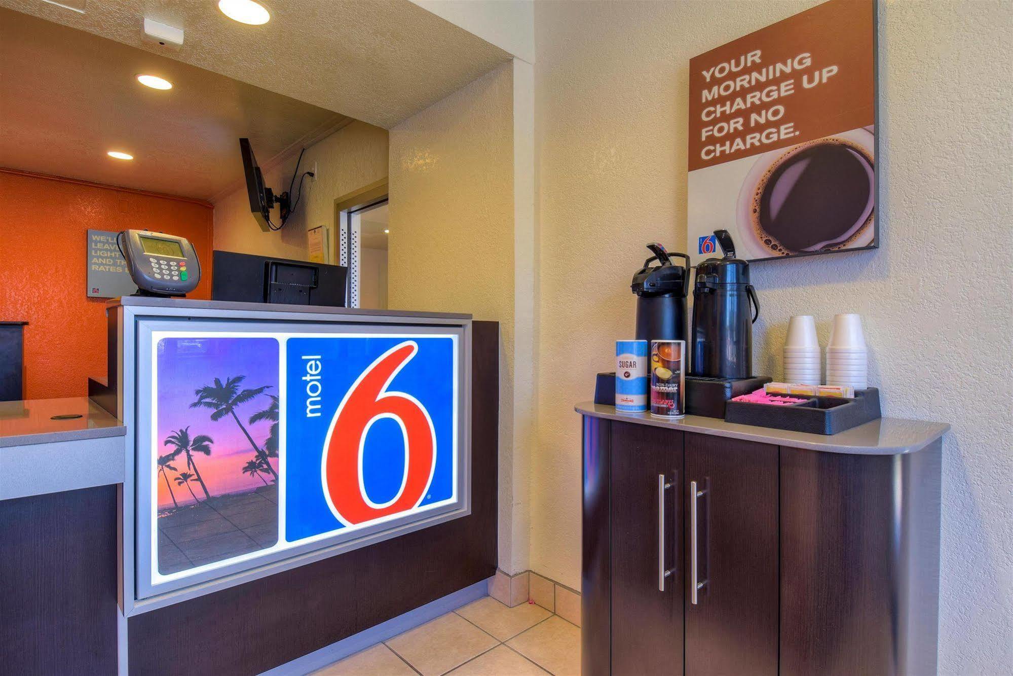 Motel 6-Jurupa Valley, Ca - Riverside West Екстер'єр фото