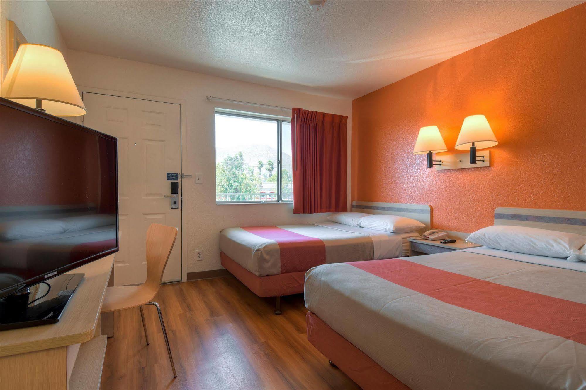 Motel 6-Jurupa Valley, Ca - Riverside West Екстер'єр фото