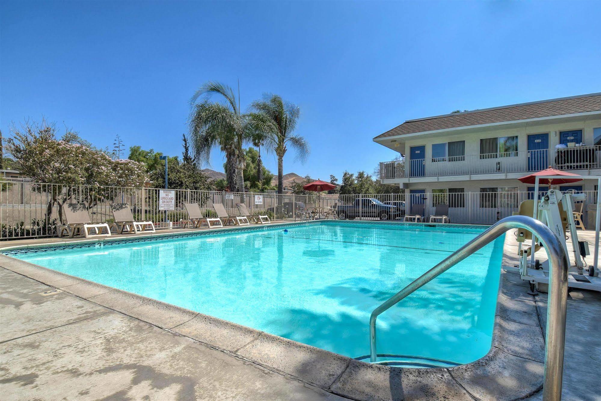 Motel 6-Jurupa Valley, Ca - Riverside West Екстер'єр фото