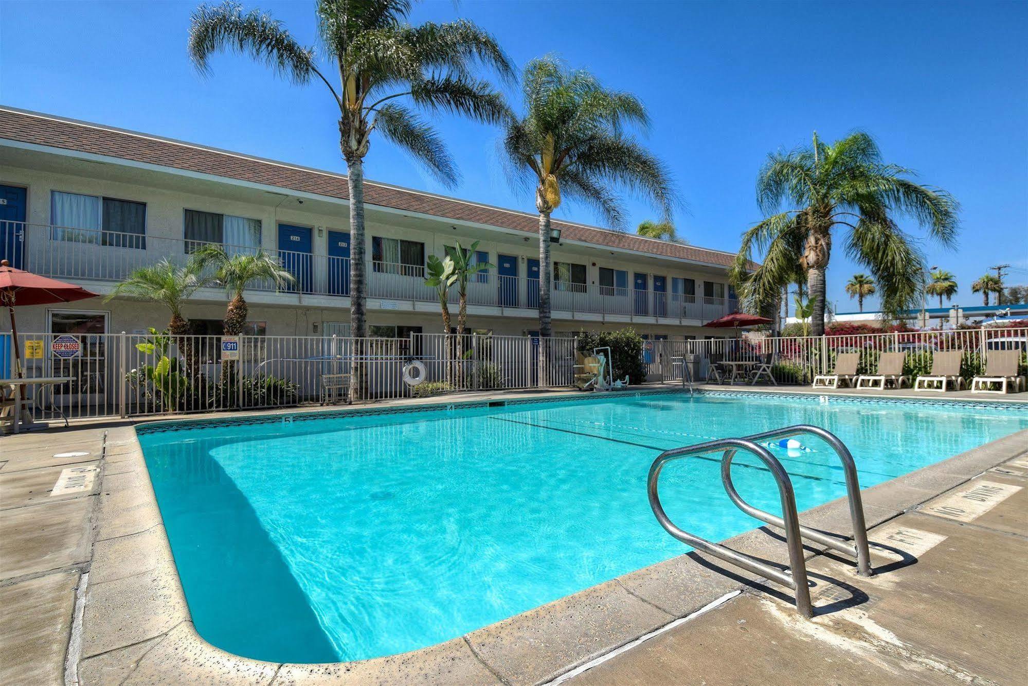 Motel 6-Jurupa Valley, Ca - Riverside West Екстер'єр фото