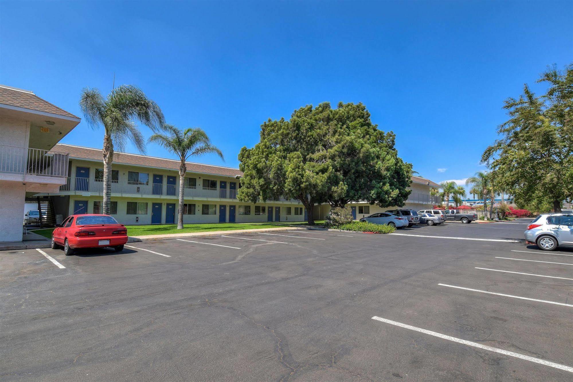 Motel 6-Jurupa Valley, Ca - Riverside West Екстер'єр фото